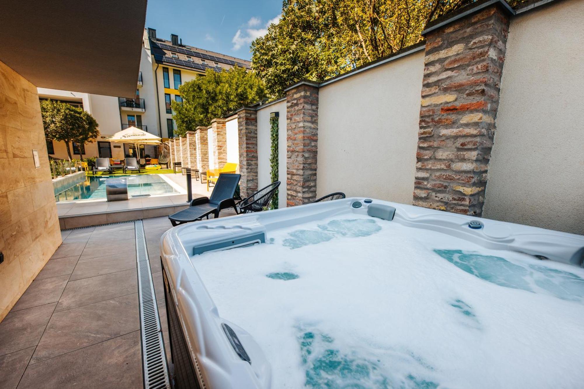 Hotel Auris Szeged Ngoại thất bức ảnh